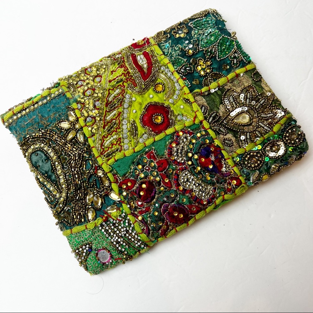 Vintage | Embellished Beaded Thai Silk Crossbody Bag - Picture 4 of 6